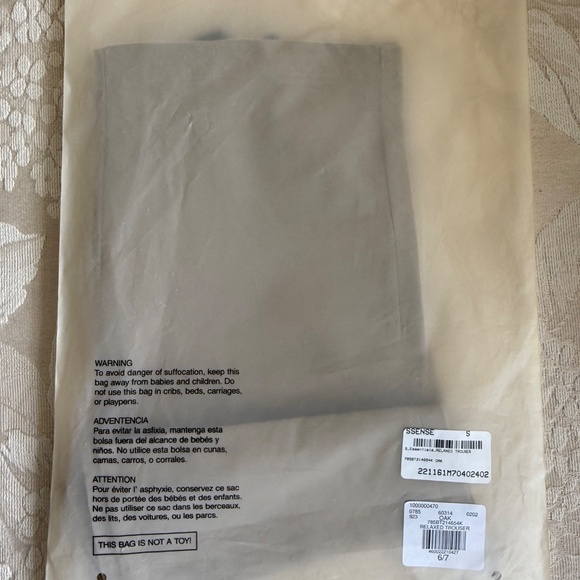 Kids Fear of God Essentials Relaxed Trouser Size S - Picture 4 of 10